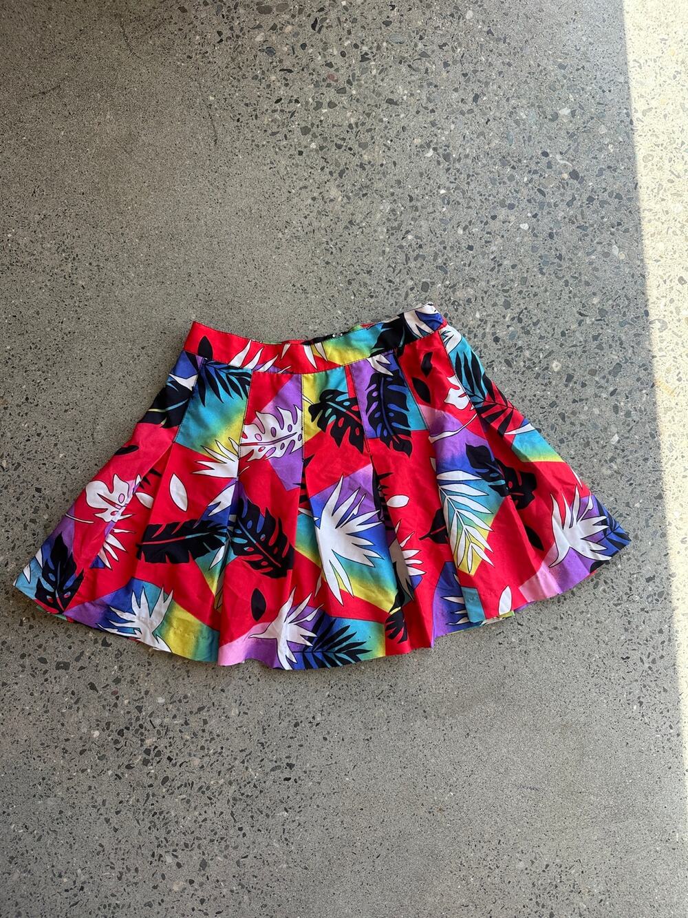 Vintage Darlyn Made in USA 6 Tropical Pleated Mini Skirt